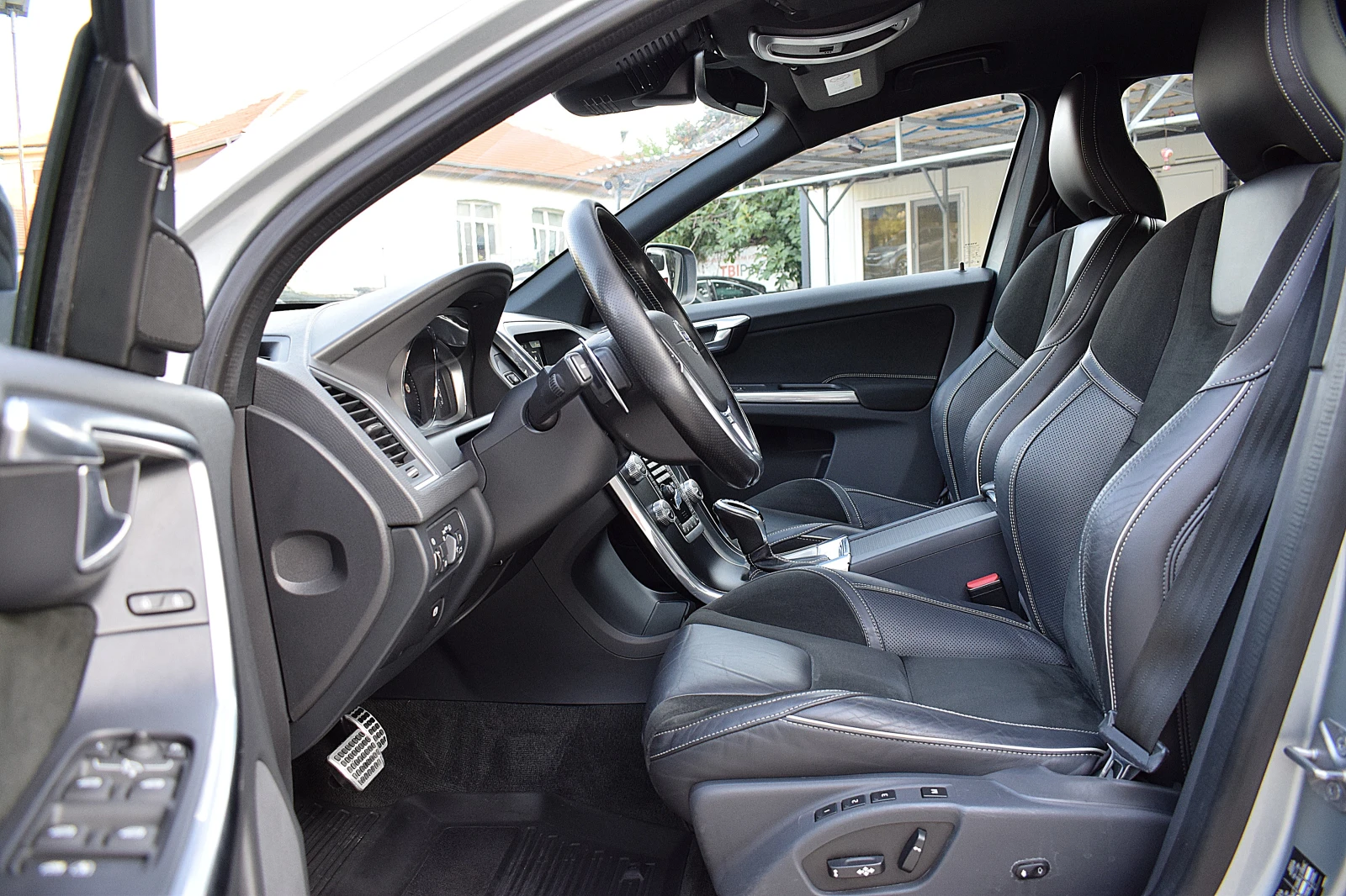 Volvo XC60 2.0ШВЕЙЦАРИЯ-T6/AWD/POLESTAR/R Design/LUX/ - изображение 7