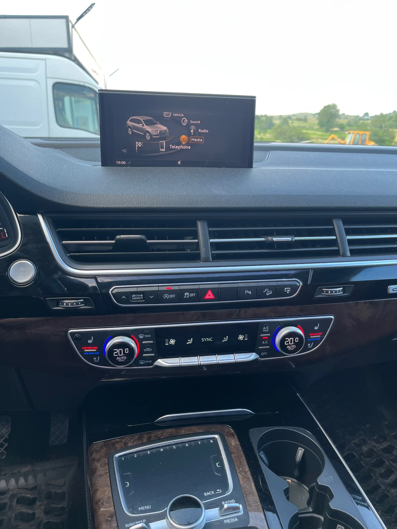 Audi Q7 3.0T 333  - изображение 8