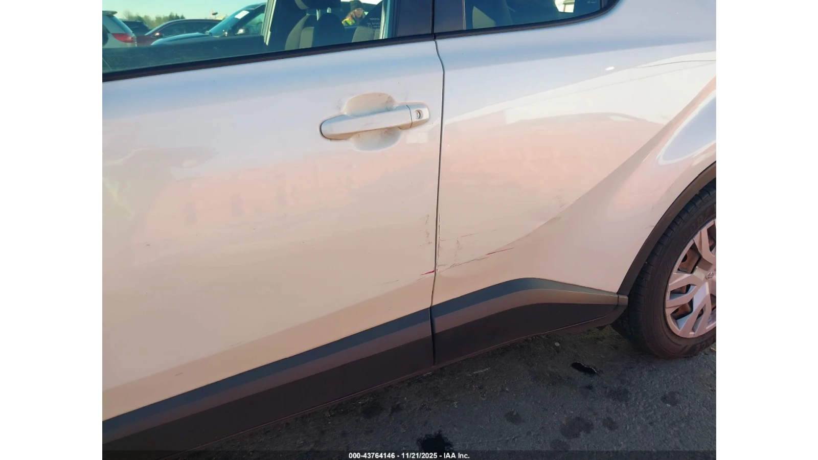 Toyota C-HR * ПАРКТРОНИК* НАВИ* , снимка 13 - Автомобили и джипове - 53754961