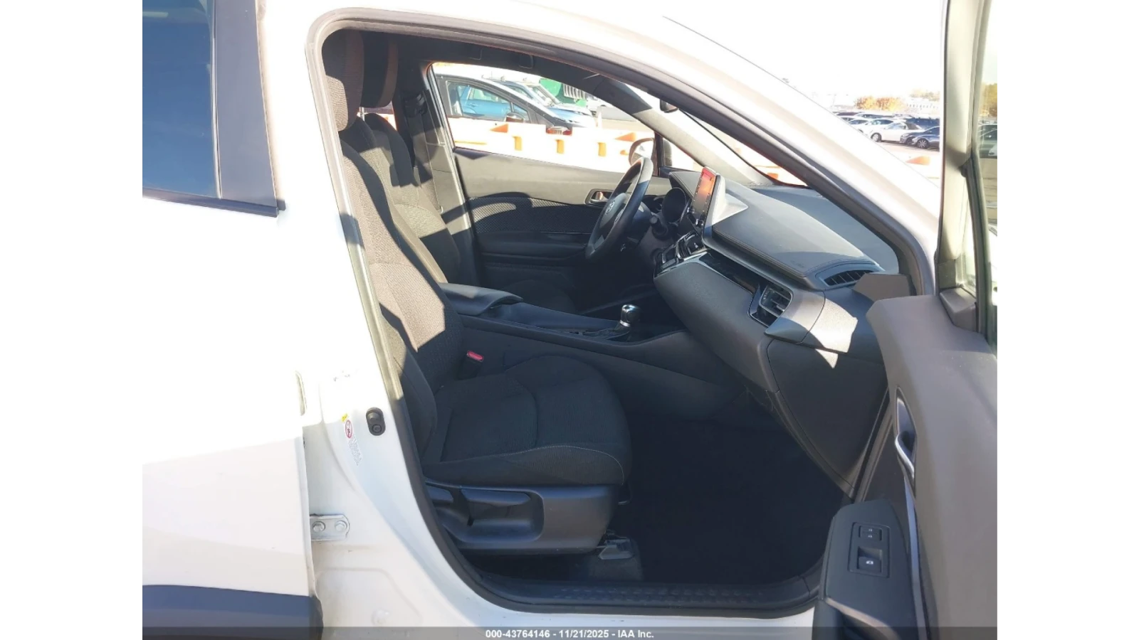 Toyota C-HR * ПАРКТРОНИК* НАВИ* , снимка 11 - Автомобили и джипове - 53754961