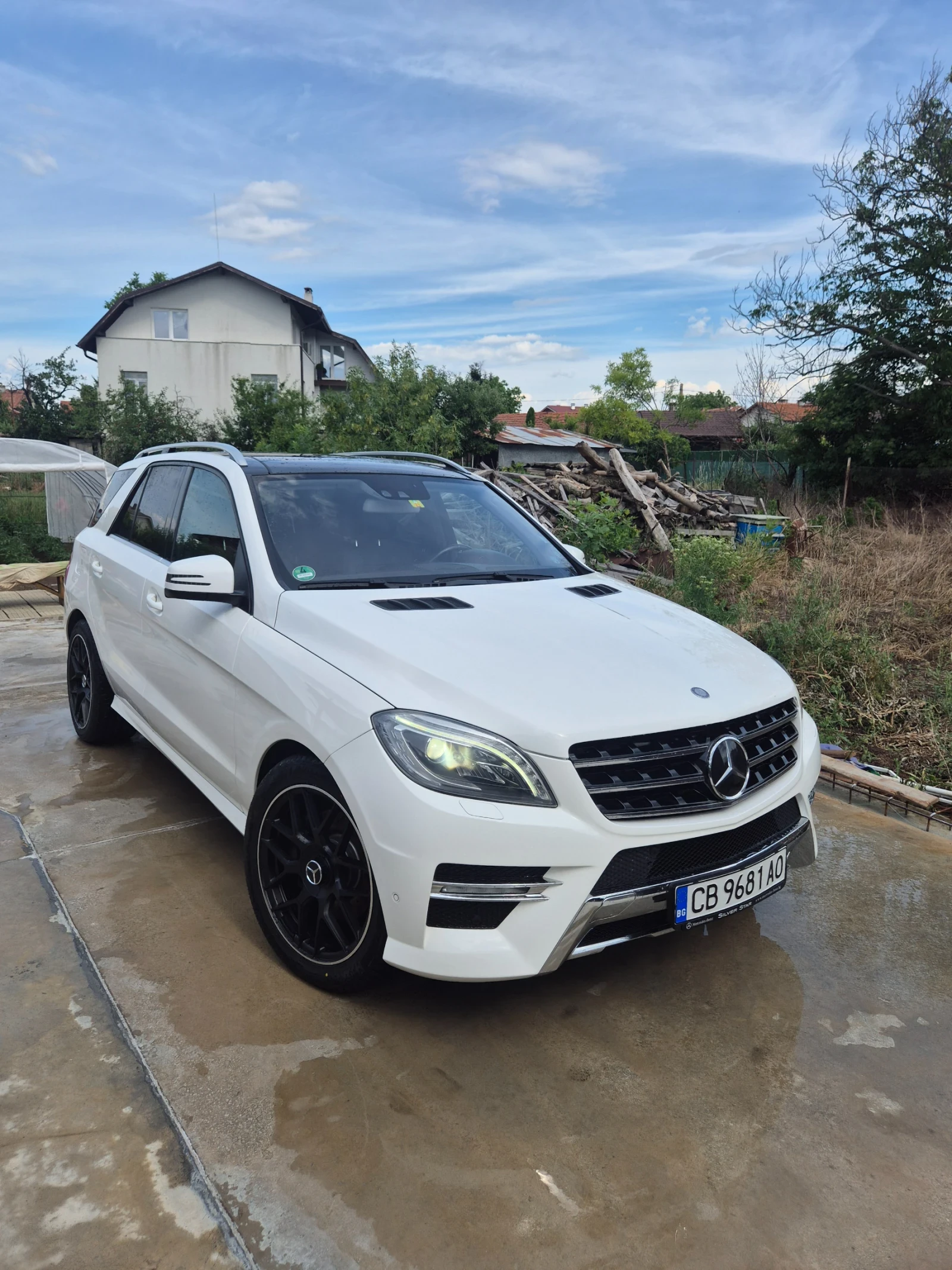 Mercedes-Benz ML 350 Всички екстри, снимка 3 - Автомобили и джипове - 54717571