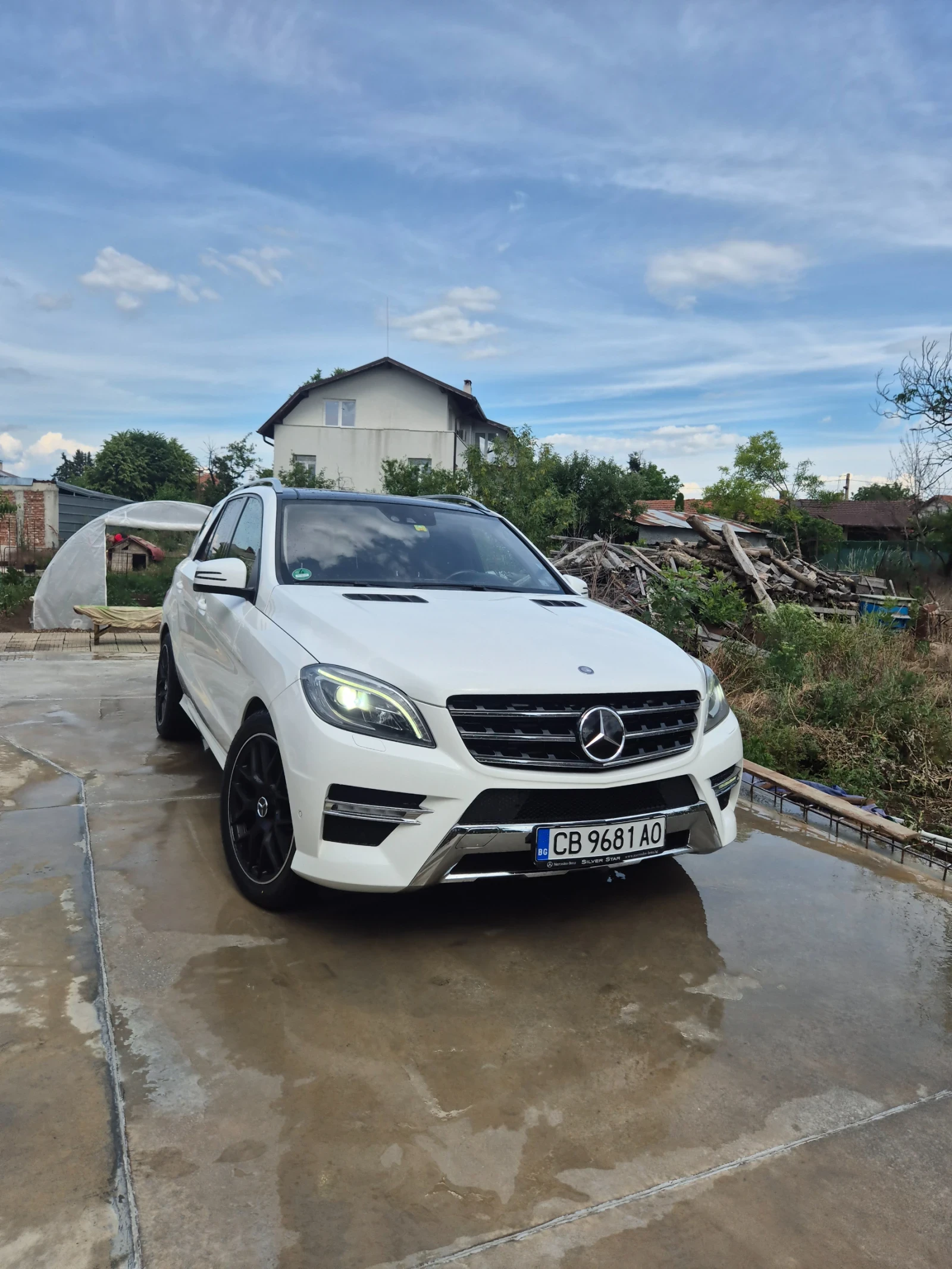 Mercedes-Benz ML 350 Всички екстри, снимка 2 - Автомобили и джипове - 54717571