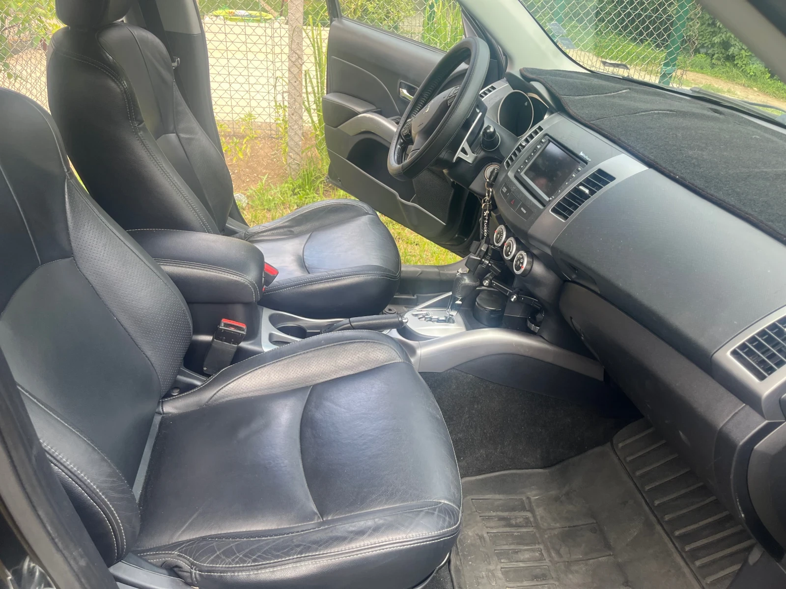 Peugeot 4007, снимка 12 - Автомобили и джипове - 55395683