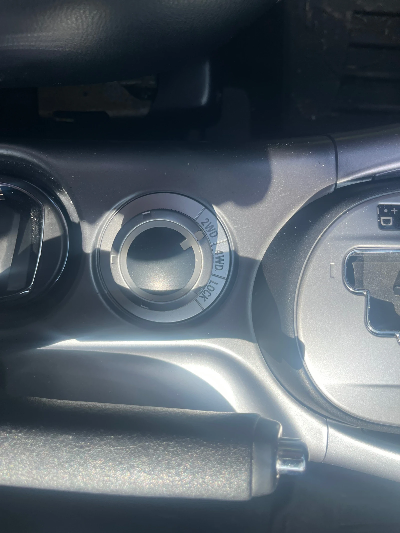 Peugeot 4007, снимка 7 - Автомобили и джипове - 55395683