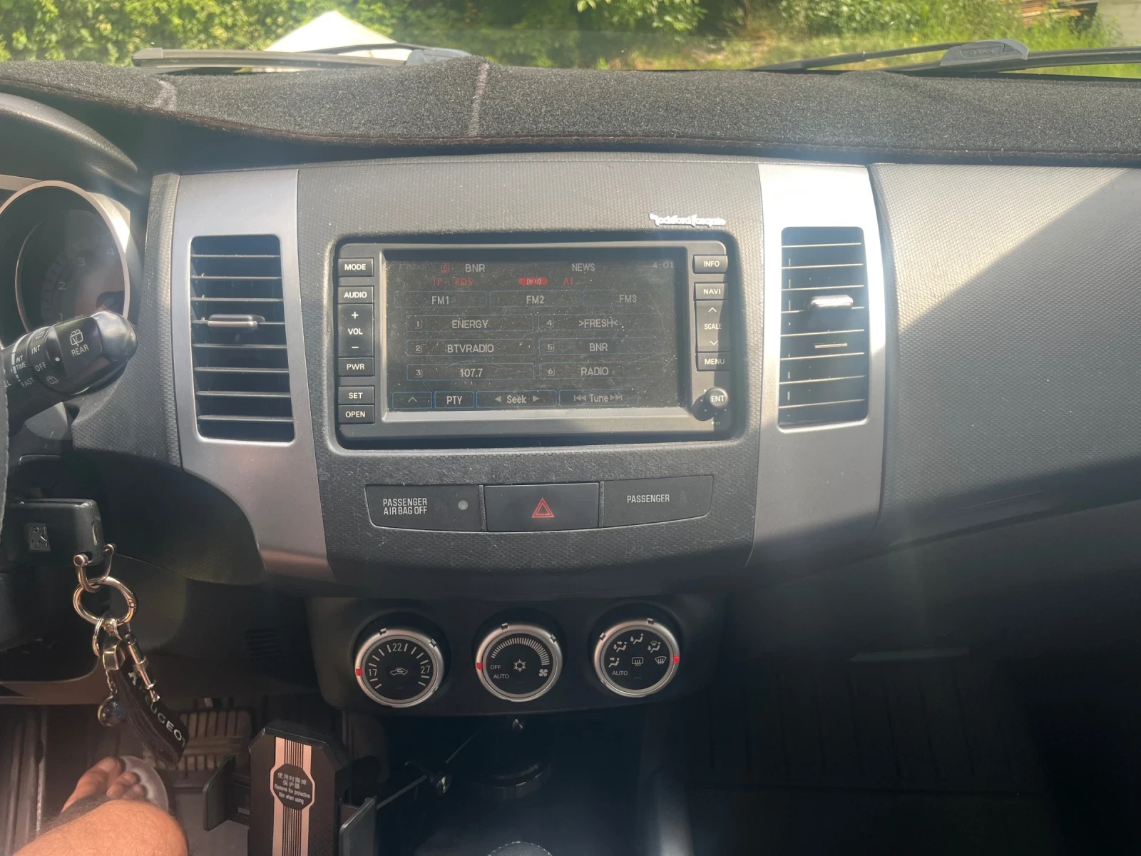 Peugeot 4007, снимка 8 - Автомобили и джипове - 55395683