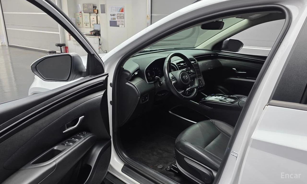 Hyundai Tucson 2.0D Premium 4x4* КАМЕРА* ПОДГРЕВ* ОБДУХВАНЕ* , снимка 6 - Автомобили и джипове - 55466692