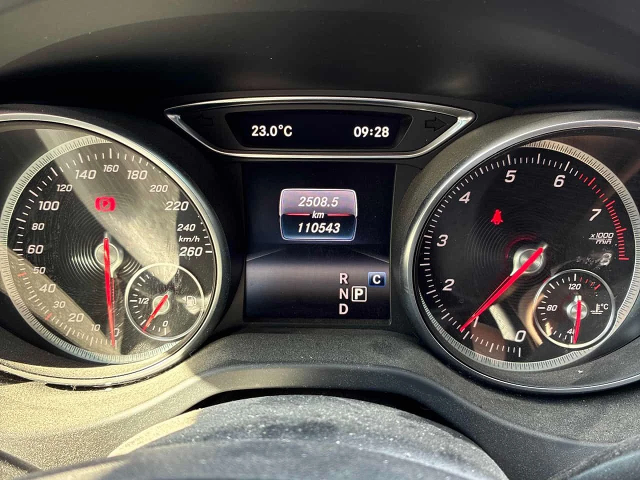 Mercedes-Benz GLA 250 ГЛАВНО ПРЕДСТАВИТЕЛСТВО НА MERCEDES, снимка 8 - Автомобили и джипове - 55468451
