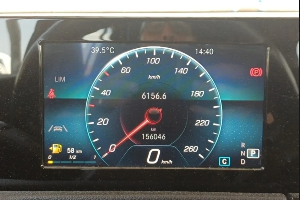 Mercedes-Benz GLB 220 Aut. 4Matic Sport, снимка 9 - Автомобили и джипове - 55594212
