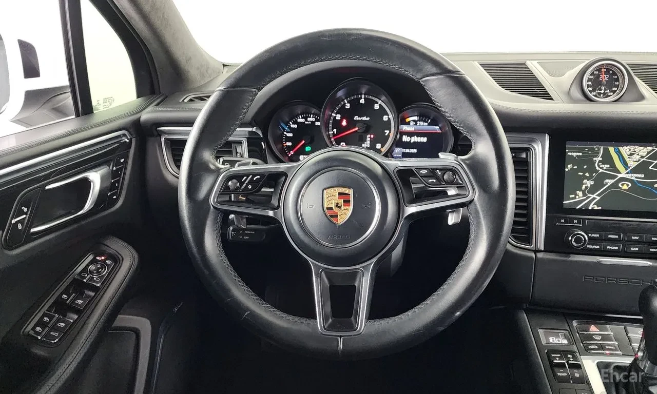 Porsche Macan Върхово изпълнение * Цена до България, снимка 9 - Автомобили и джипове - 55642062