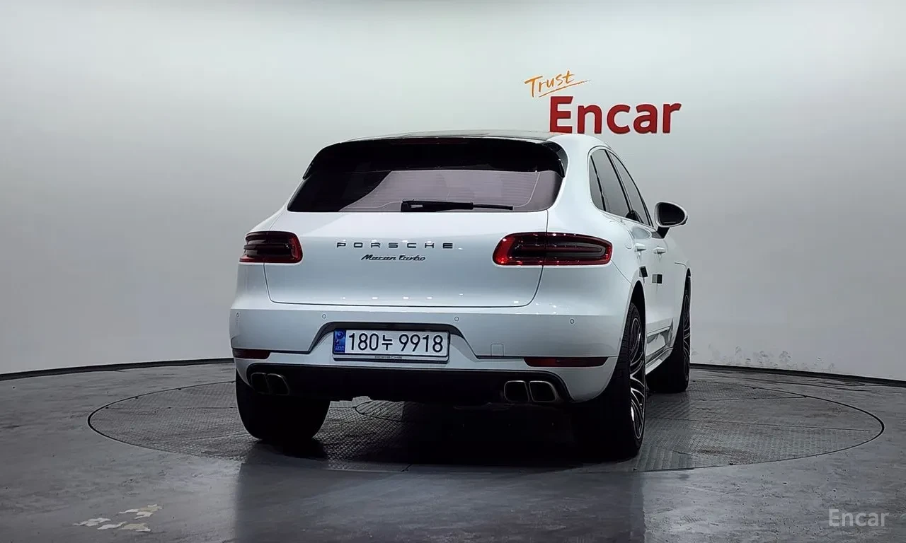 Porsche Macan Върхово изпълнение * Цена до България, снимка 4 - Автомобили и джипове - 55642062