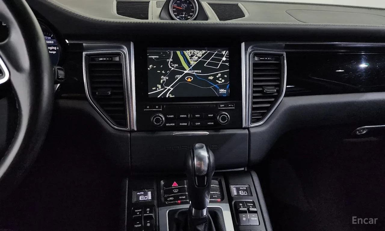 Porsche Macan Върхово изпълнение * Цена до България, снимка 5 - Автомобили и джипове - 55642062