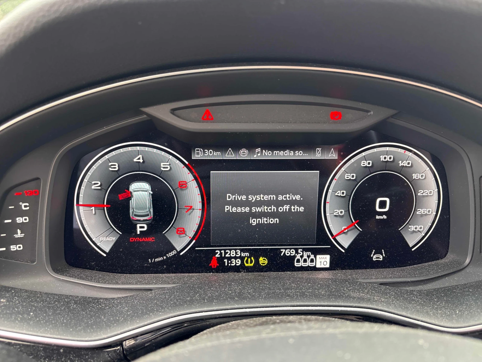Audi Q8 PROGRESSIV / 360 / DISTRONIC / 2 КЛЮЧА , снимка 8 - Автомобили и джипове - 55989500