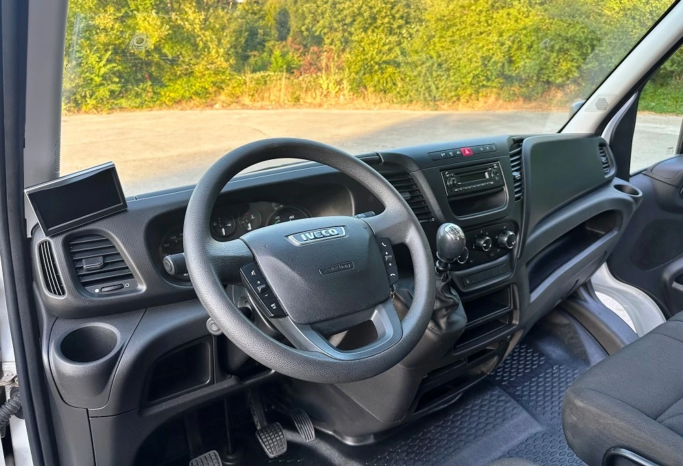 Iveco Daily 35S15* КЛИМА* 6ск* CР.БАЗА - изображение 10