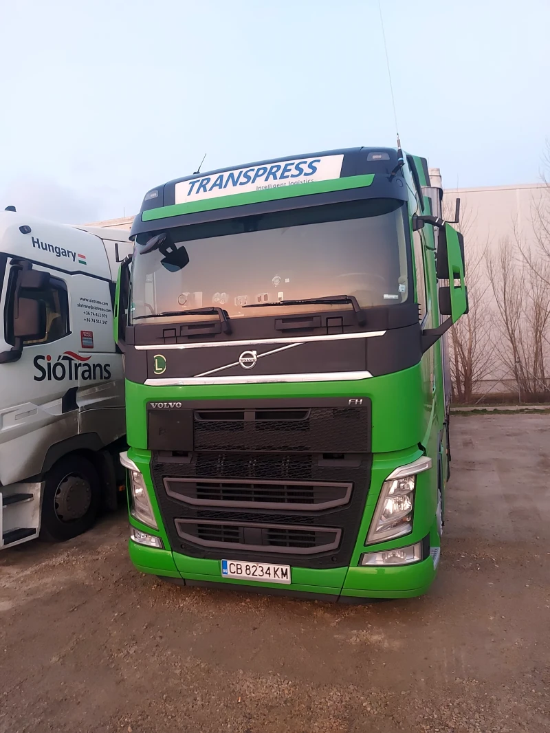 Volvo Fh Влекач, снимка 3 - Камиони - 49102970