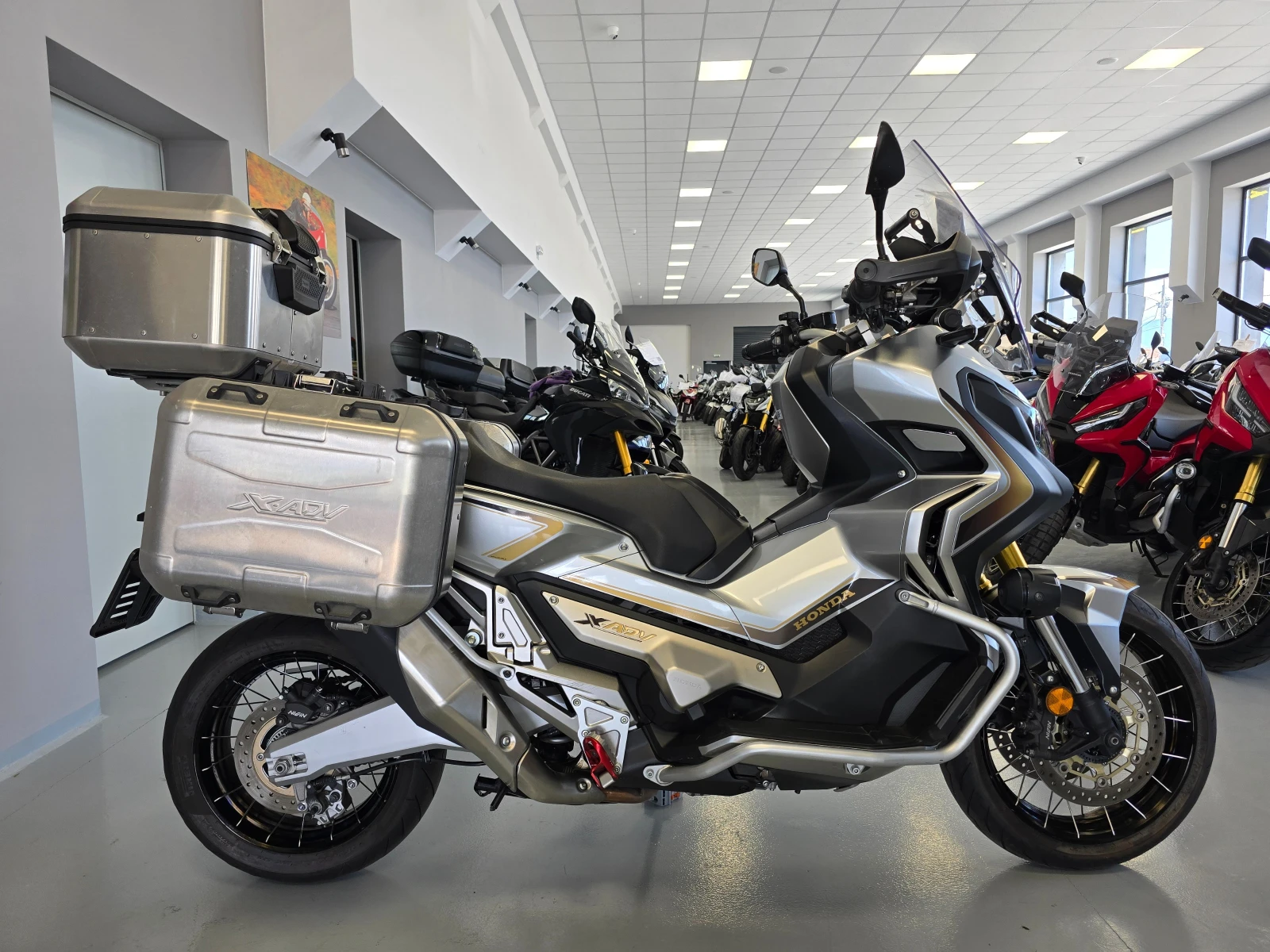 Honda X-ADV 750ie, ABS-TCS, Touring! - изображение 2