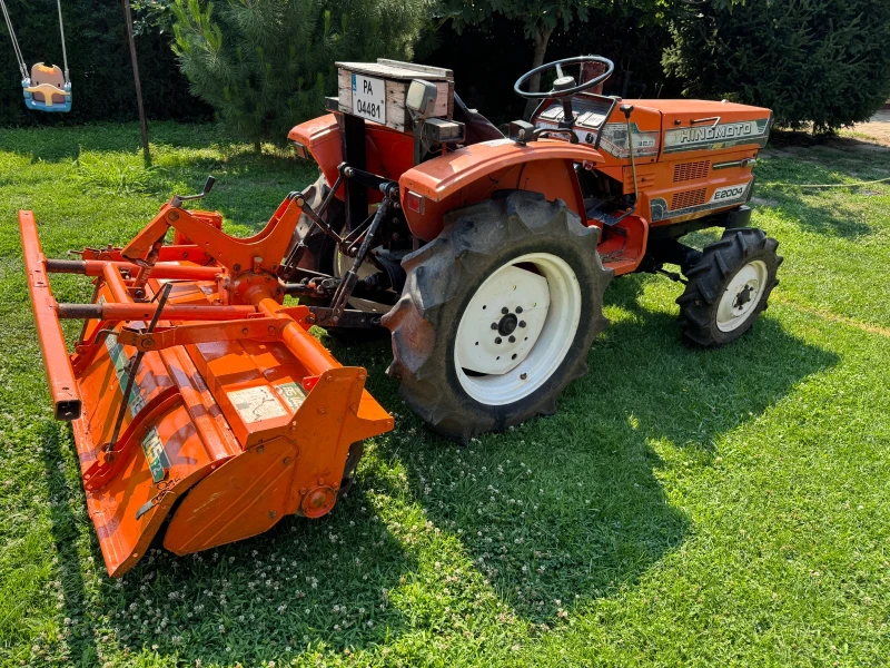 Трактор Hinomoto E2004, снимка 2 - Селскостопанска техника - 52528500