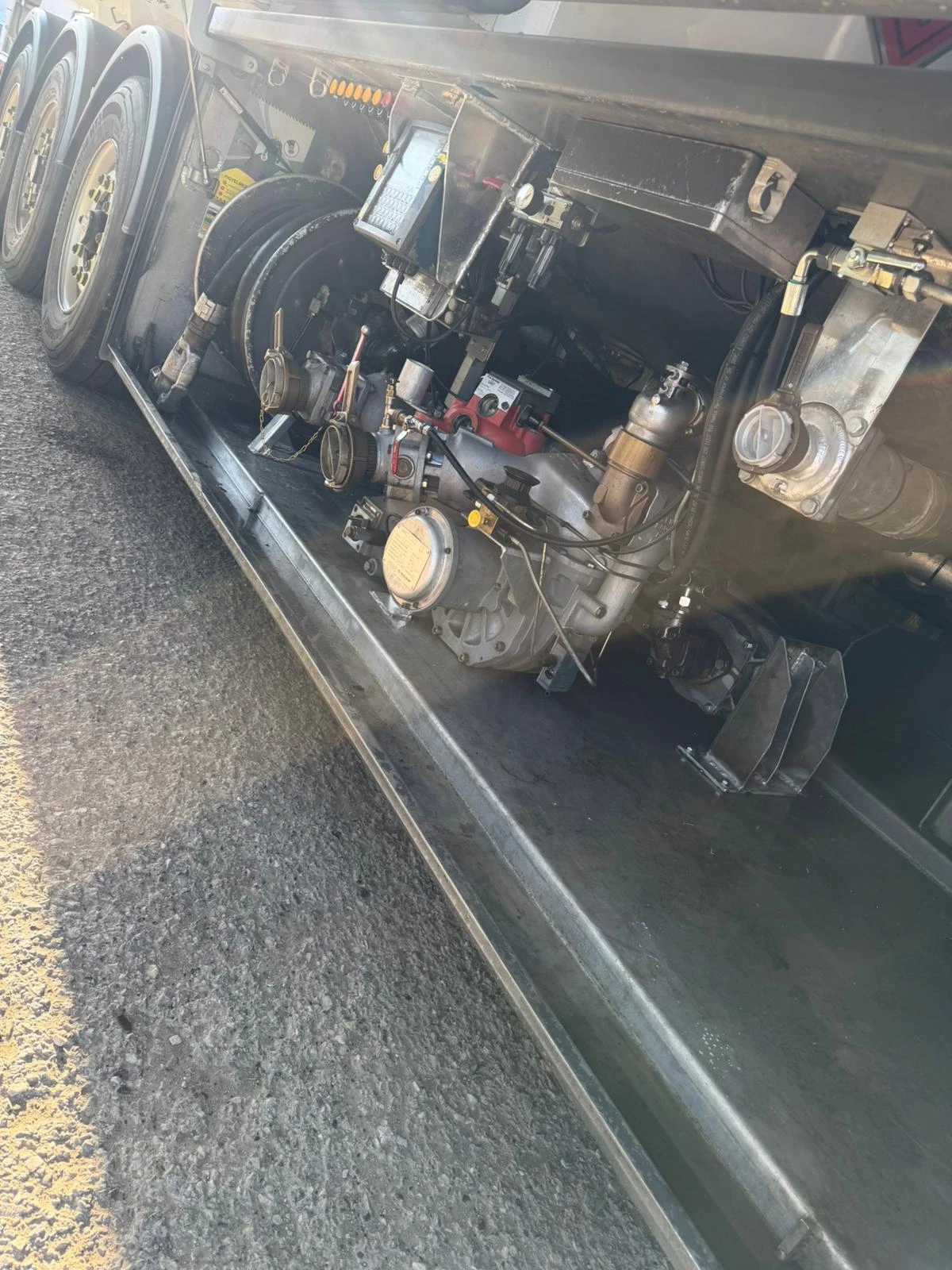 Полуремарке Schwarzmuller, снимка 3 - Ремаркета - 54338681