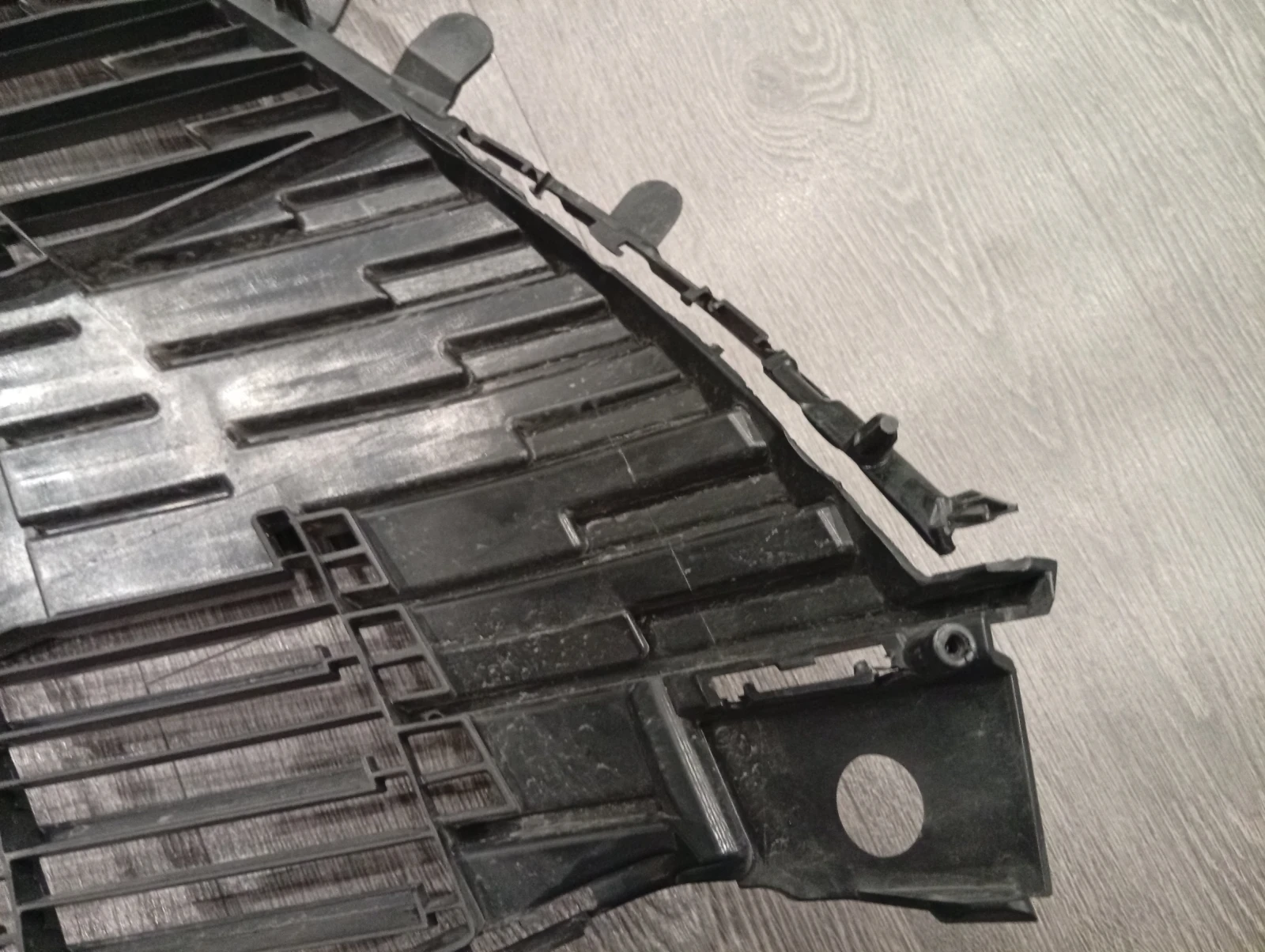 ������� �� ���� 208 2024-2025� ���� | Mobile.bg � ����������� 4