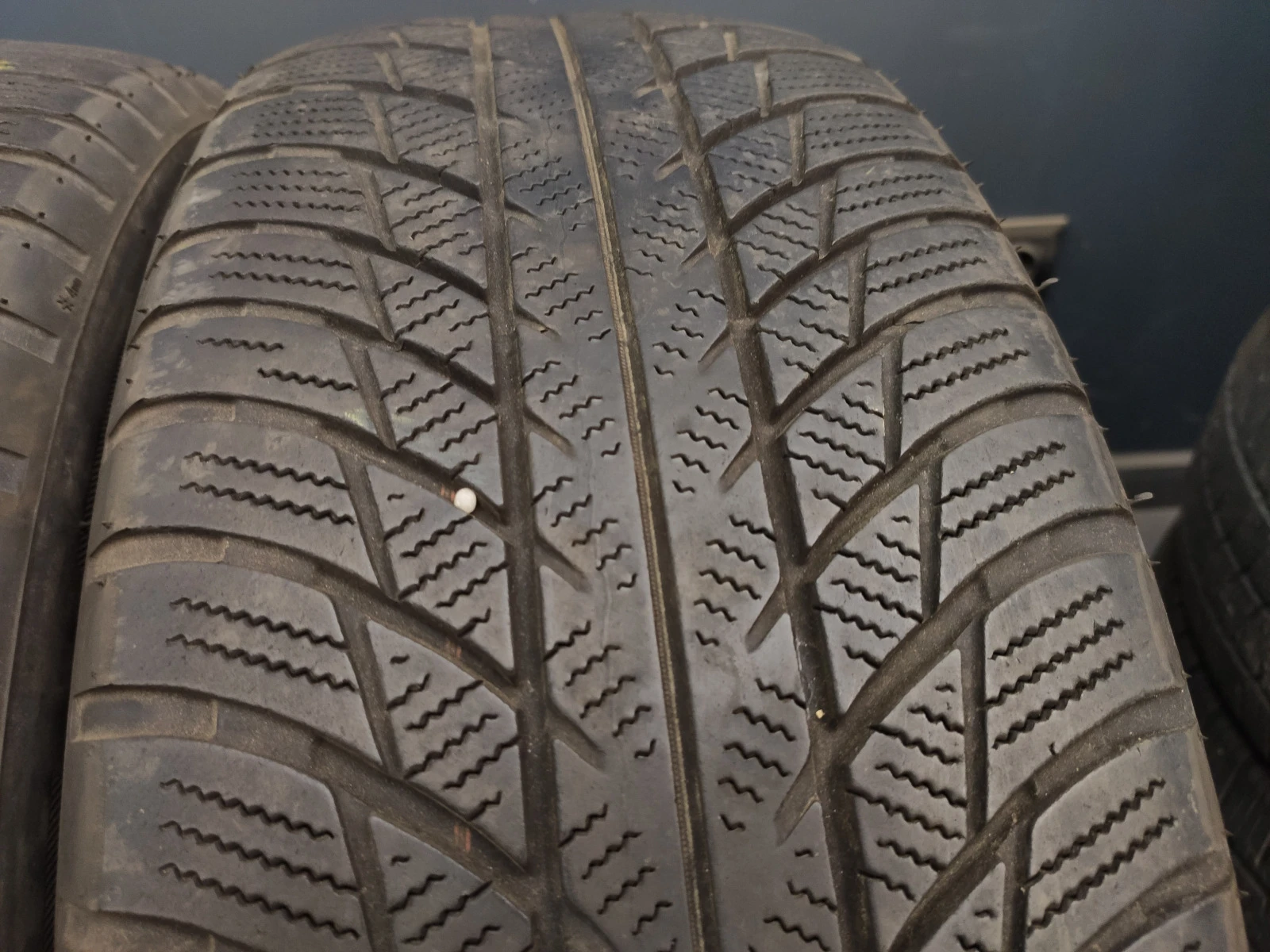  205/60R17 | Mobile.bg   4