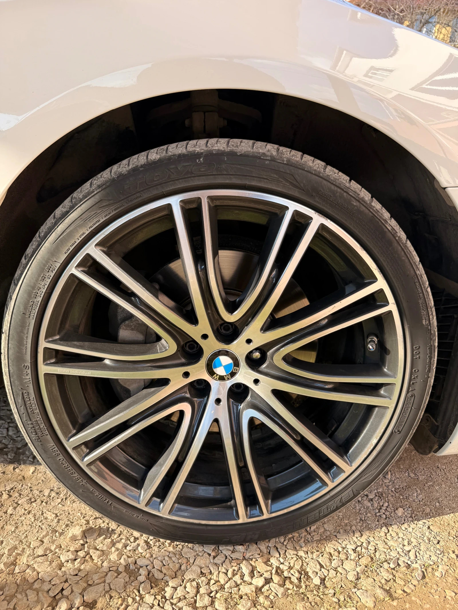 Гуми с джанти Toyo 245/30R20, снимка 2 - Гуми и джанти - 53622382