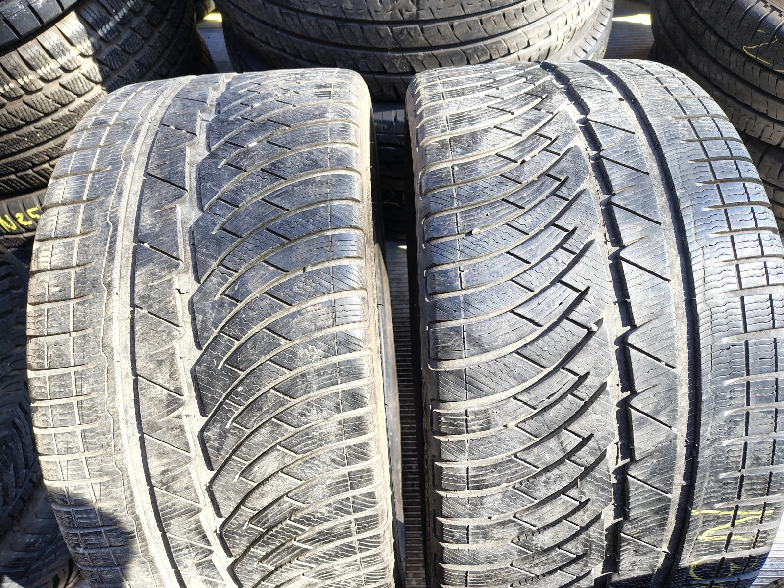 Гуми Зимни 275/30R20