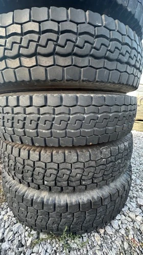      255/75R22.5