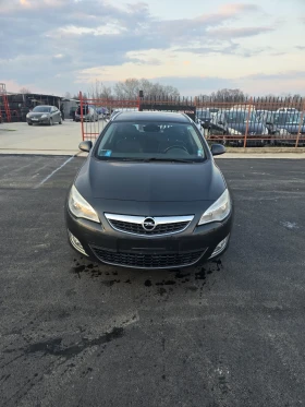 Opel Astra 1.7, снимка 1