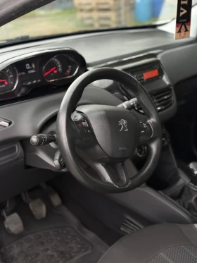 Peugeot 208, снимка 15