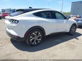Ford Mustang Mach-E Premium AWD, снимка 4