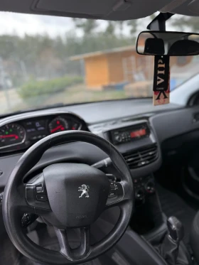 Peugeot 208 - 5500 € / 10757.07 лв. - 82223428 11