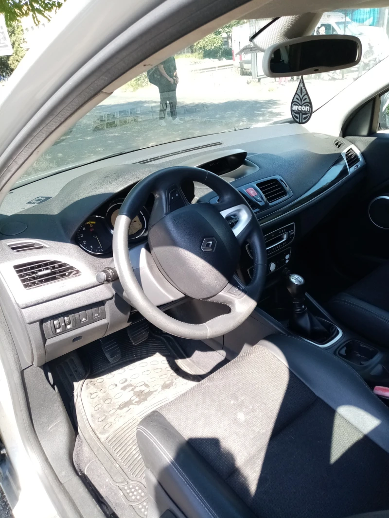 Renault Megane, снимка 6 - Автомобили и джипове - 43031428