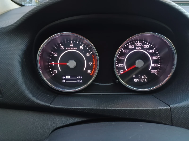 Great Wall Voleex C10, снимка 9 - Автомобили и джипове - 51983026