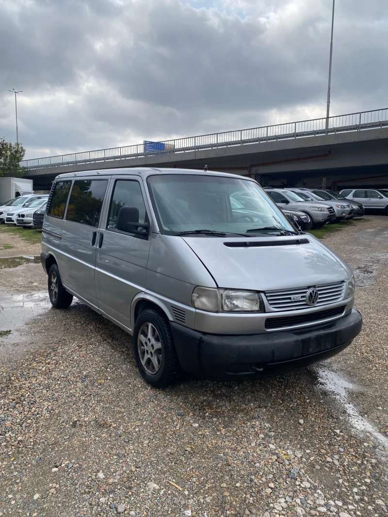 VW Multivan 2.5 TDI 102 kn, снимка 5 - Автомобили и джипове - 47661675