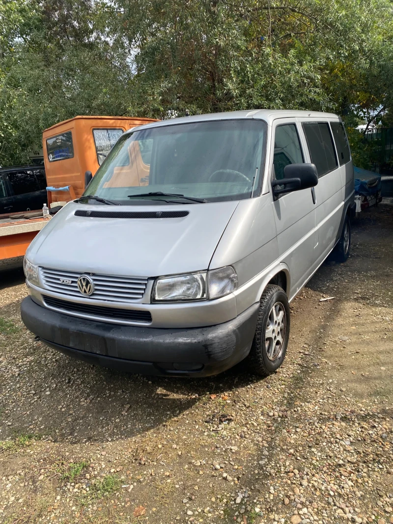 VW Multivan 2.5 TDI 102 kn, снимка 6 - Автомобили и джипове - 47661675