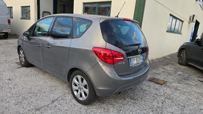 Opel Meriva 1.4i-ВЪРТИ НЕ ПАЛИ!, снимка 4 - Автомобили и джипове - 49265286