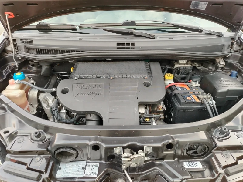 Lancia Musa 1.3d-90к.с/АВТОМАТИК/КЛИМАТРОНИК/ПАРКТРОНИК!!! , снимка 17 - Автомобили и джипове - 50225905