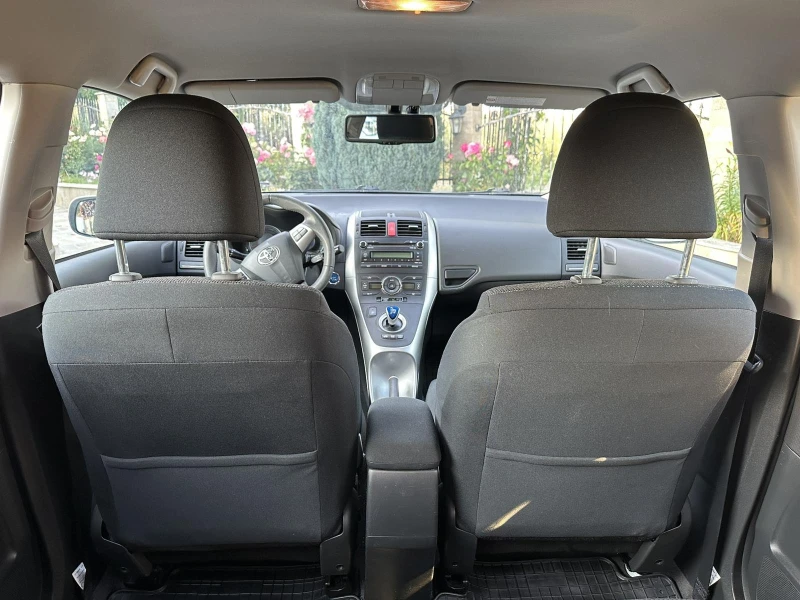 Toyota Auris, снимка 8 - Автомобили и джипове - 52289403