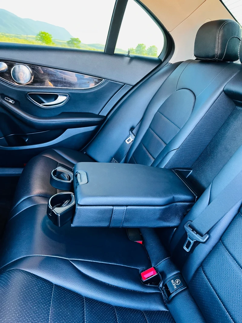 Mercedes-Benz C 300, снимка 13 - Автомобили и джипове - 52826402