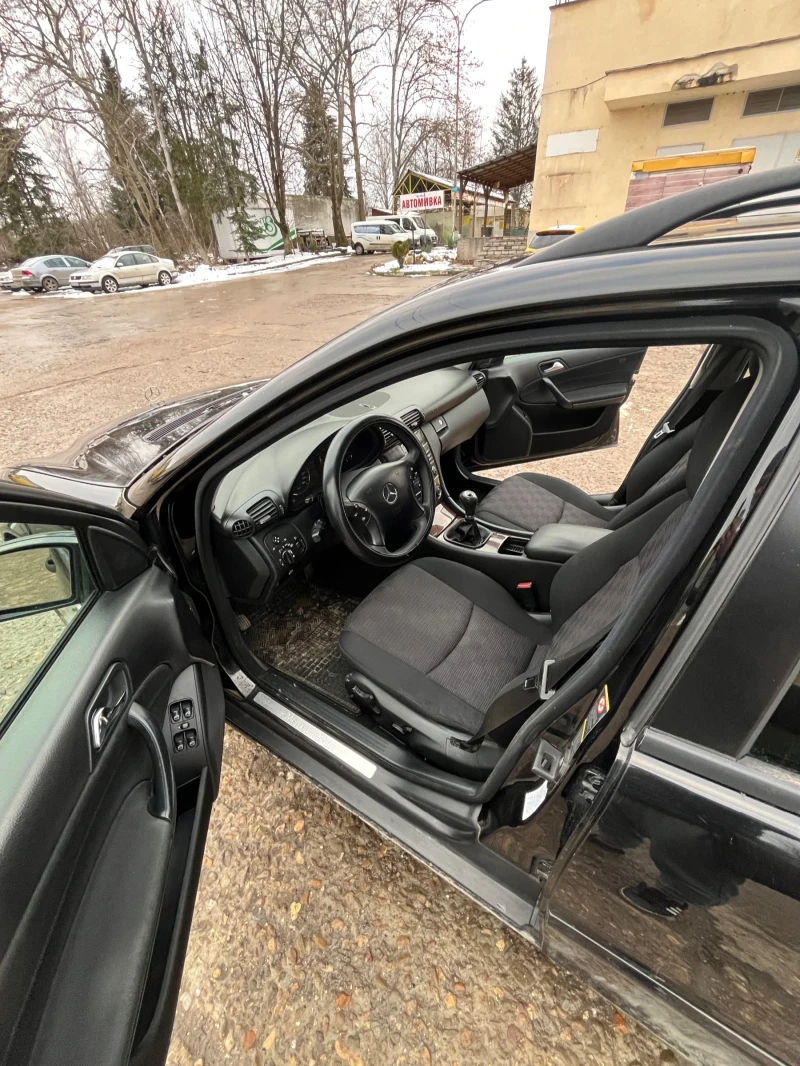 Mercedes-Benz C 200, снимка 6 - Автомобили и джипове - 53584035