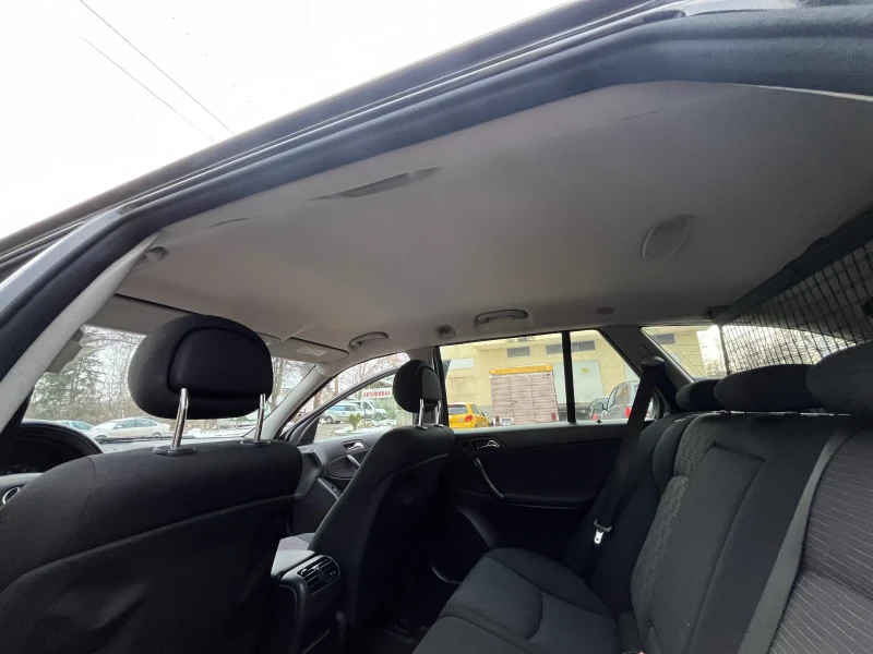 Mercedes-Benz C 200, снимка 10 - Автомобили и джипове - 53584035