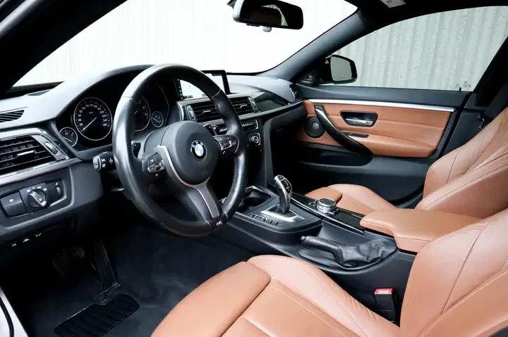 BMW 440 i xDrive/GranCoupe/M Sport Pckg/HUD/LOADED/H&K, снимка 9 - Автомобили и джипове - 55101899