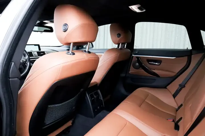 BMW 440 i xDrive/GranCoupe/M Sport Pckg/HUD/LOADED/H&K, снимка 10 - Автомобили и джипове - 55101899