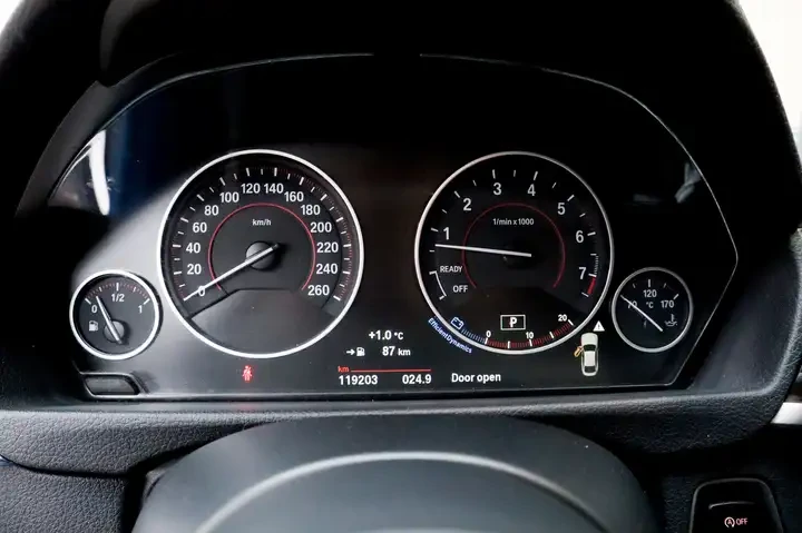 BMW 440 i xDrive/GranCoupe/M Sport Pckg/HUD/LOADED/H&K, снимка 12 - Автомобили и джипове - 55101899