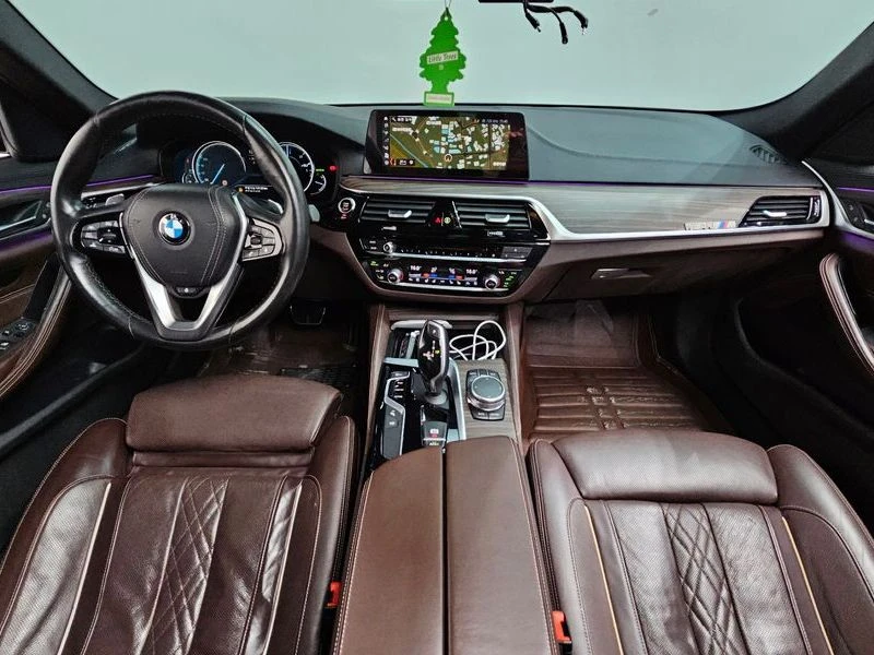 BMW 520 520d xDrive M Sport Package Plus| 190к.с.| ВКЛ.ТЕХ, снимка 7 - Автомобили и джипове - 55130477