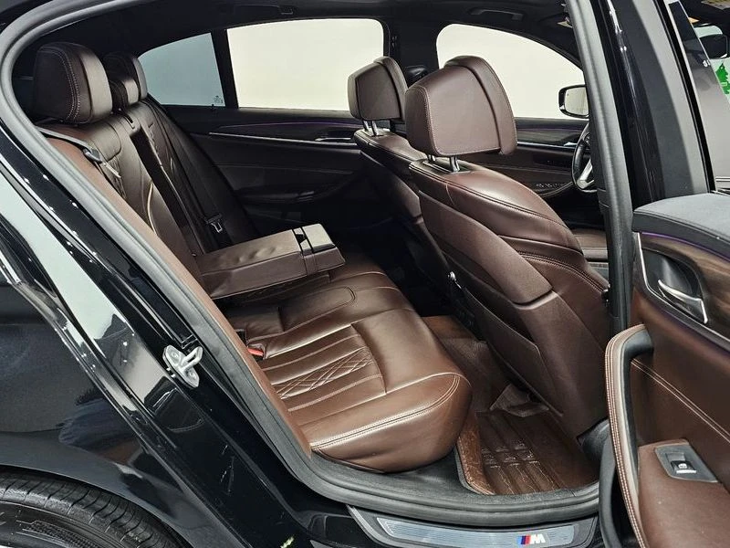 BMW 520 520d xDrive M Sport Package Plus| 190к.с.| ВКЛ.ТЕХ, снимка 11 - Автомобили и джипове - 55130477