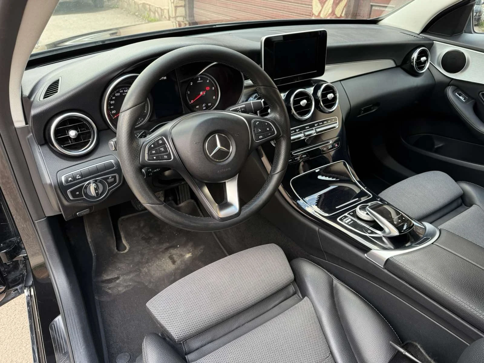 Mercedes-Benz C 220 2.2 CDI 9G tronik - изображение 4