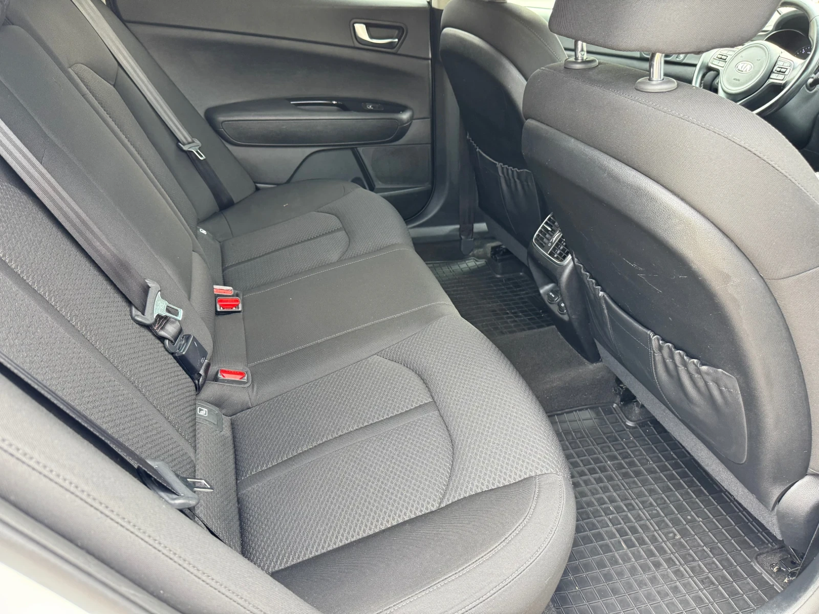 Kia Optima 1.7CRDi Навигация* Камера* Ксенон | Mobile.bg — изображение 13