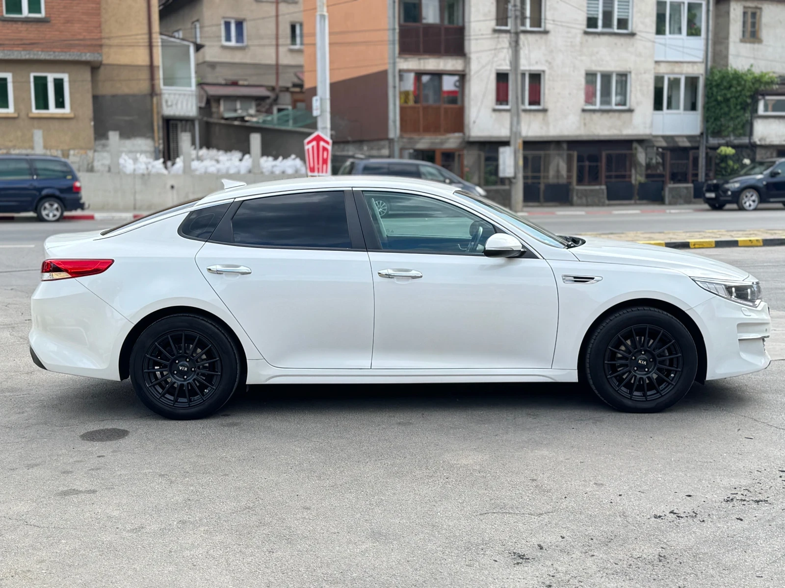 Kia Optima 1.7CRDi Навигация* Камера* Ксенон - изображение 6