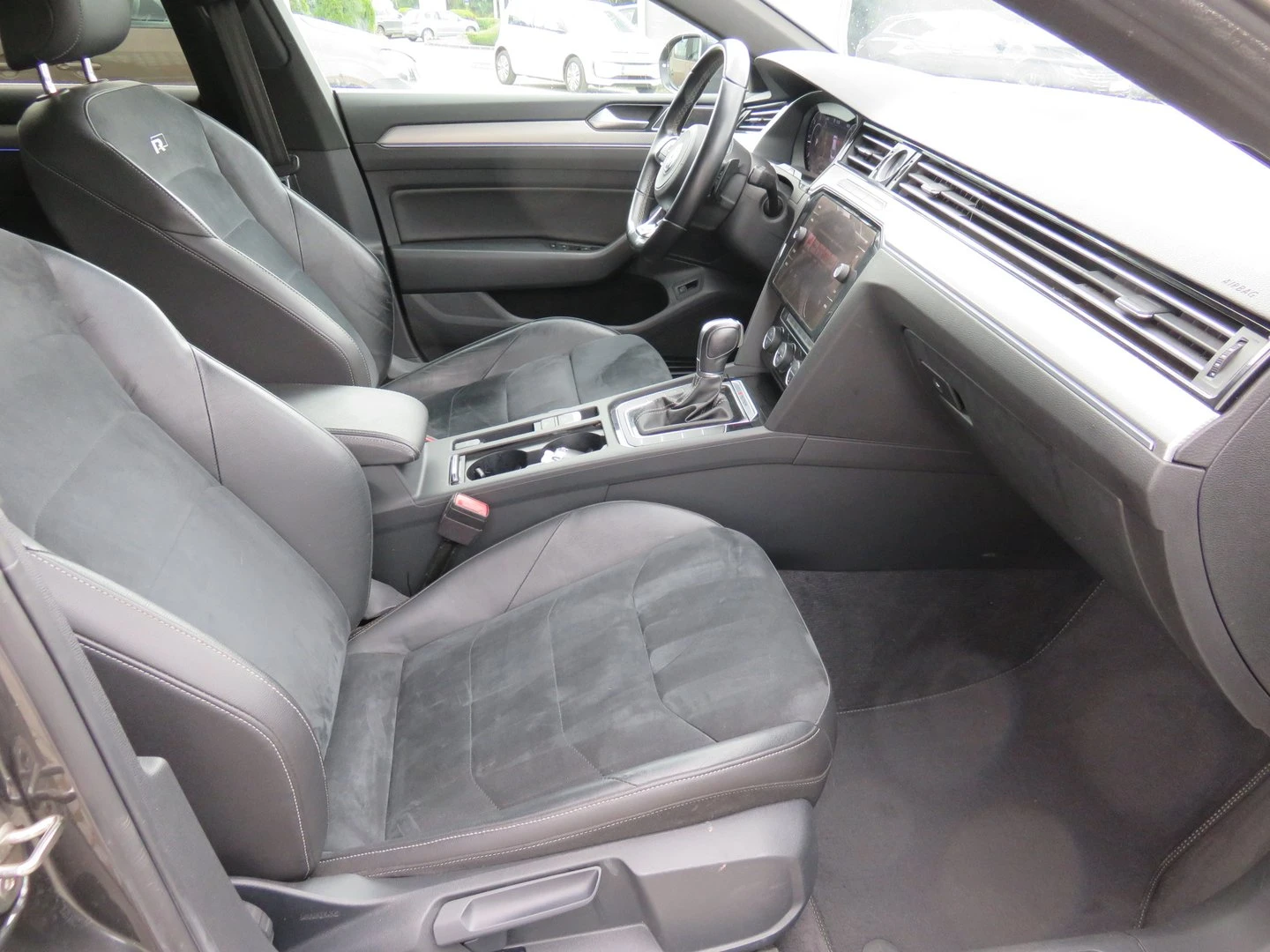 VW Arteon R-Line 2.0 TDI SCR DSG 4MOTION - изображение 5