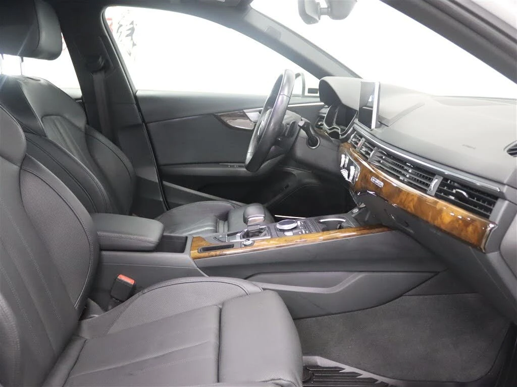 Audi A4 2.0 TFSI quattro Premium Plus AWD - изображение 8